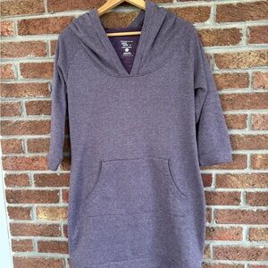 Mountain Hardware Purple Hooded Women's Sweater Dress.  Tunic.  Medium. Textured